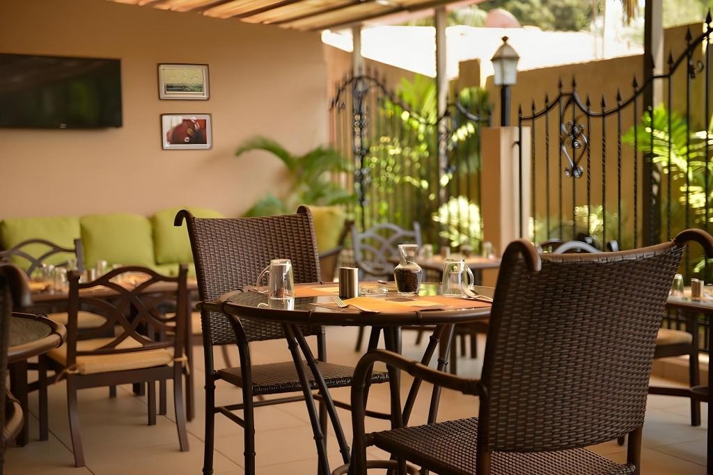 The Acacia Hotel And Spa Goa  Dining  Dining Image 13 13   Copy